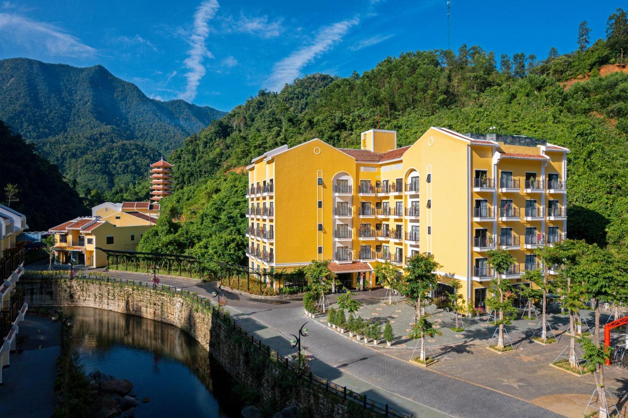 Fivitel Cong Troi Dong Giang - Fivitel Dong Giang Heaven'S Gate Hotel Buitenkant foto